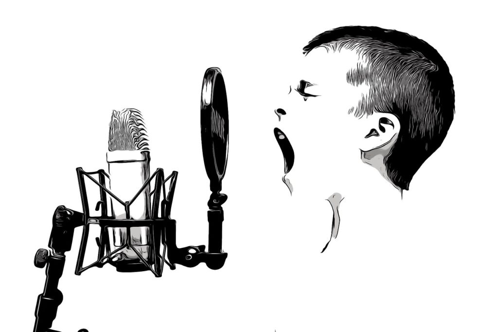 Kind schreit in Mikrofon